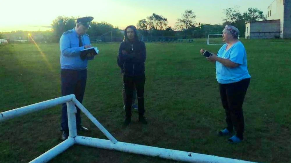 В Искитимском районе уволят чиновников после гибели школьника под футбольными воротами на сельском стадионе