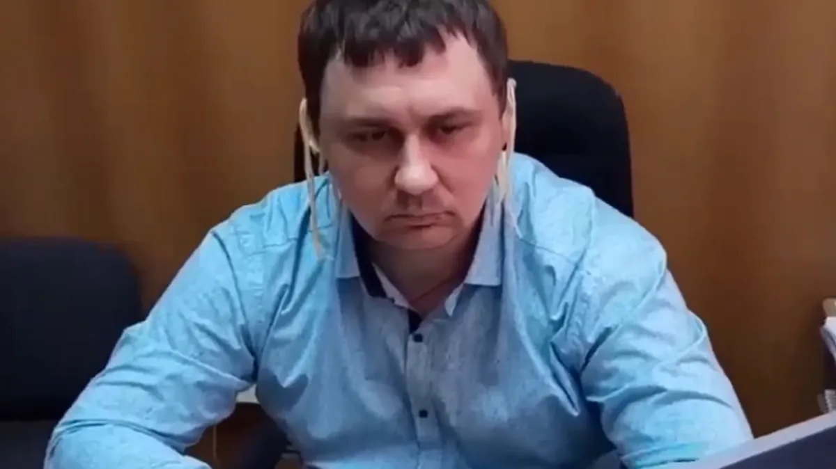 Самарская облдума обсудит наказание для депутата Михаила Абдалкина, который слушал послание Путина с лапшой на ушах - видео