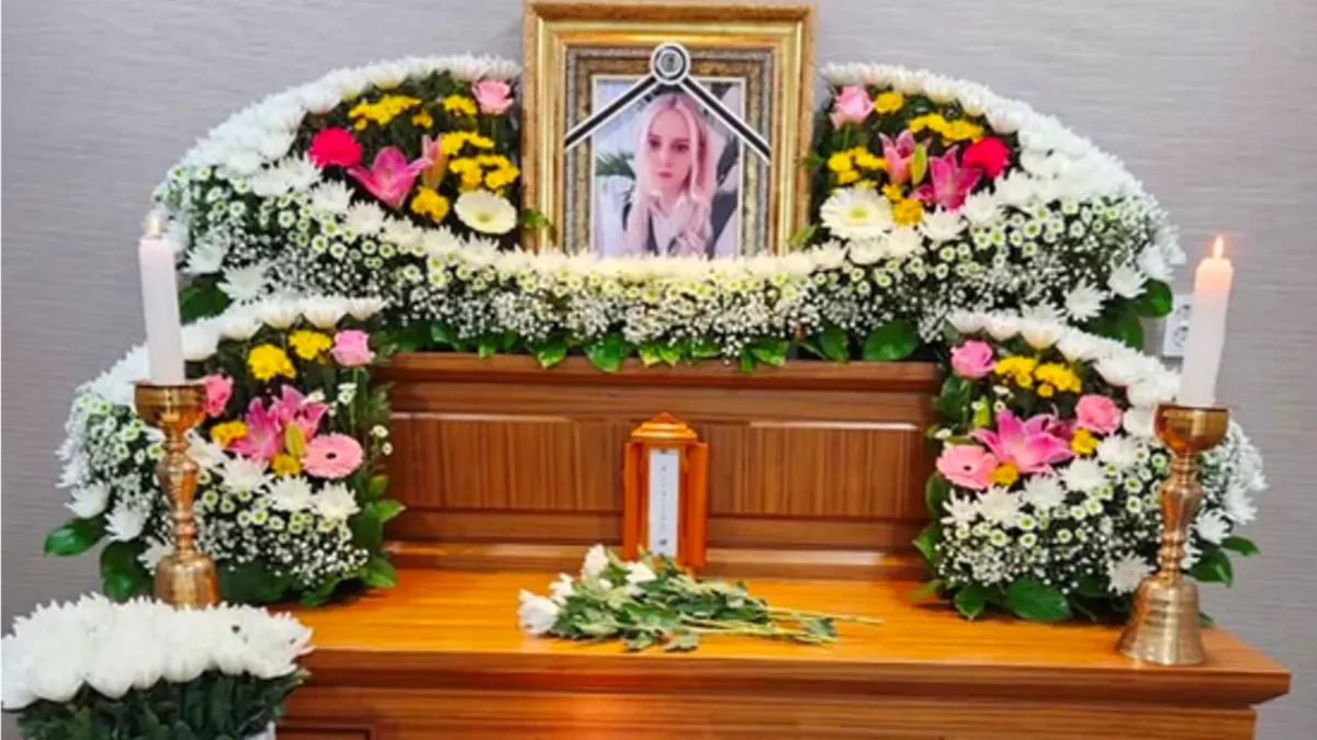В Сеуле кремировали погибшую в давке на Хэллоуин Кристину Гардер, тело Юлианы Пак забальзамировали за 4200 долларов и отправляют в Россию 