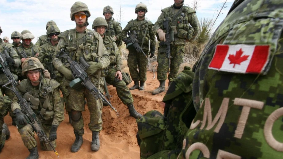 Канада за семь лет обучила 30 тысяч украинских военных. Фото: Ints Kalnins / Reuter