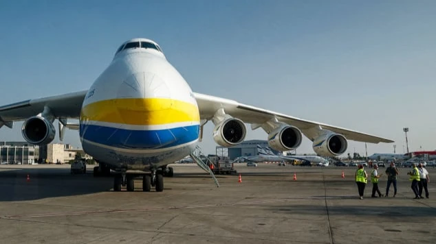 Самый большой в мире коммерческий самолет Ан-225 был известен во всем мире.
Джек Гез/AFP/Getty Images