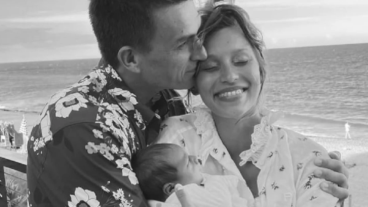 Регина Тодоренко 15 июля родила второго сына: «космического человека» назвали Мир - родители опубликовали фото малыша