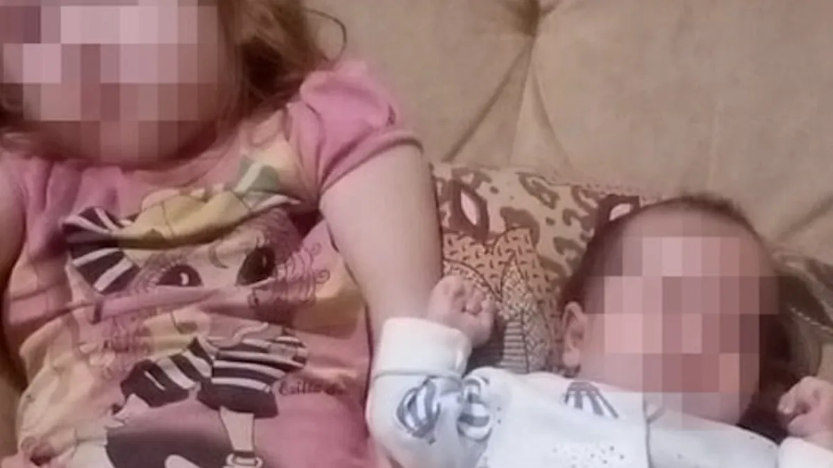 В Красноярске трехлетняя девочка подожгла кроватку, в которой спала ее 8-месячная сестра