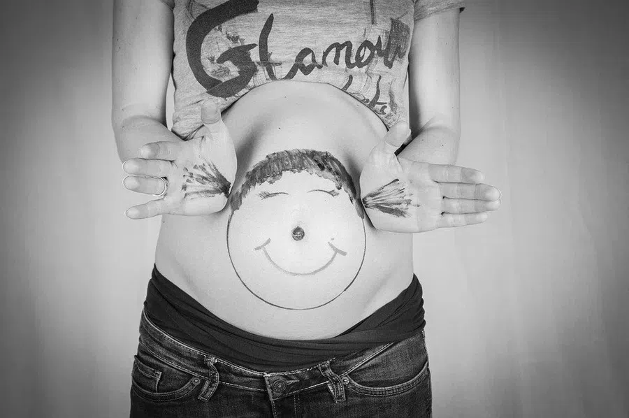 «Мама, я беременна!»: Рожать или прерывать беременность маленьких девочек, ответил психолог