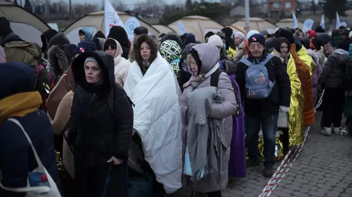 СМИ: В Норвегии украинские беженцы задумались о проституции, стоя в очереди за  бесплатной едой