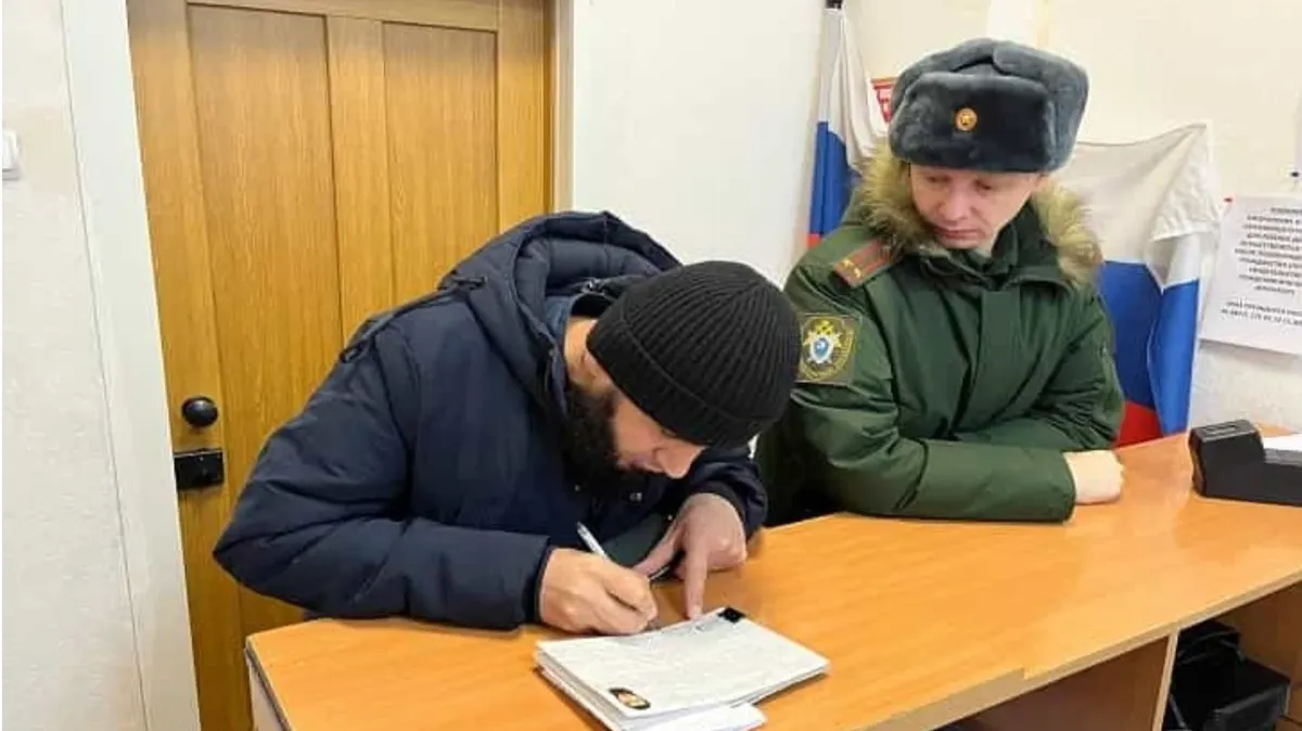 В Новосибирске сотрудники СКР отправили мигрантов на службу в рядах ВС РФ