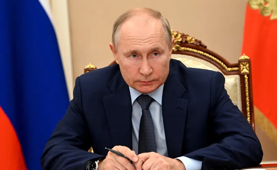 Путин сомневается в скором восстановлении мировой экономики из-за омикрон-штамма, но Россия выходит на пандемийный уровень