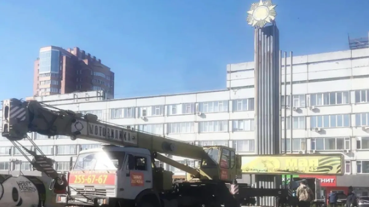 В Новосибирске  полностью отреставрируют по поручению главы СК Бастрыкина стелу, которую хотели снести ради гостиницы