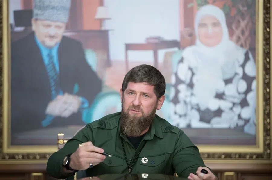 Глава Чечни Кадыров показал на видео российскую военную технику, направляющуюся на Украину