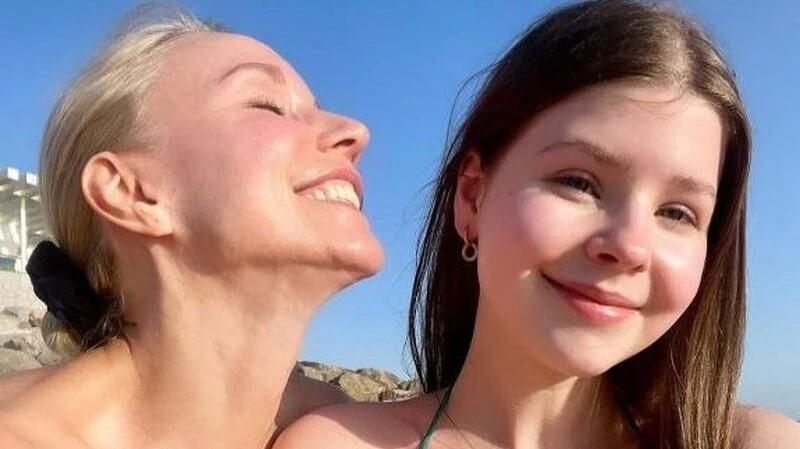 Марина Зудина похвасталась пляжным фото дочери Олега Табакова с отдыха в Арабских Эмиратах 