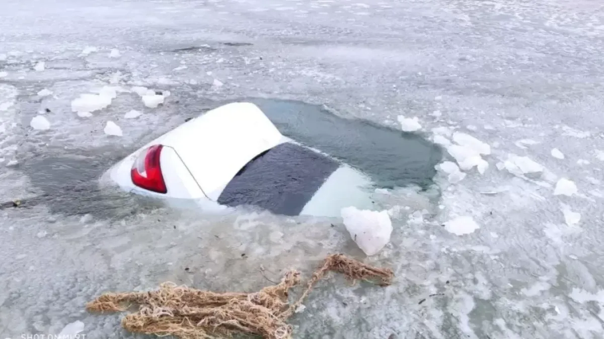 40-летняя сибирячка утонула подо льдом вместе со своей машиной