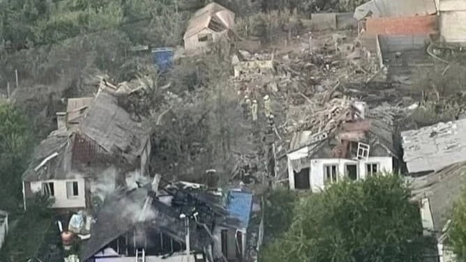 Украина выпустила снаряды по Белгороду. Трое человек погибли, разрушены 50 домов