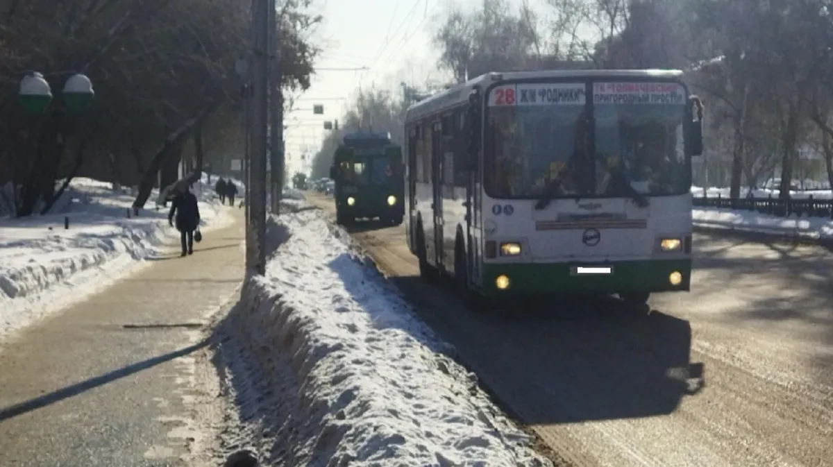 «Держитесь за причинное место мужа почаще» В Новосибирске кондуктор устроила скандал в автобусе