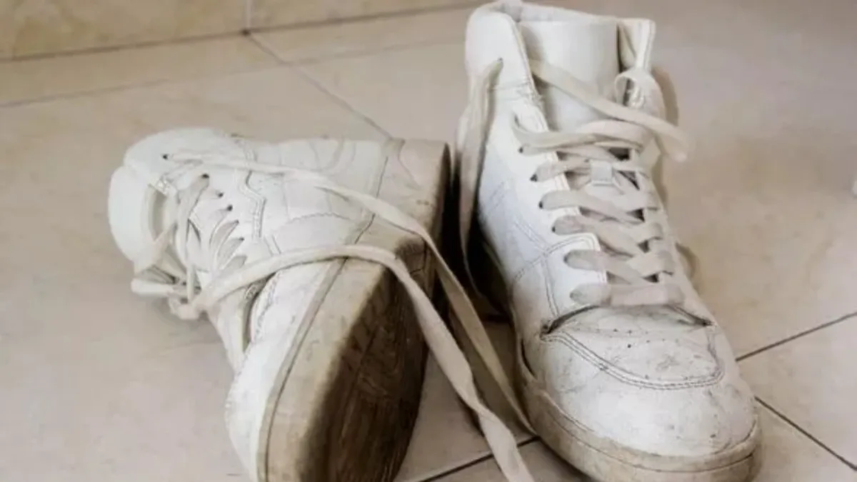 Очень простой способ вернет белизну вашим белым кроссовкам – чистим грязь и пятна 