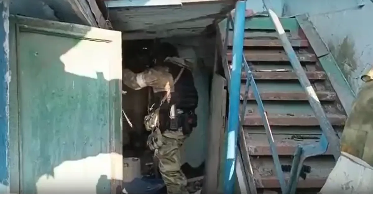 «Либо отправляются к Бандере, либо сверкают промазоленными пятками» Кадыров показывает видео зачистки Мариуполя от «азоцев»*