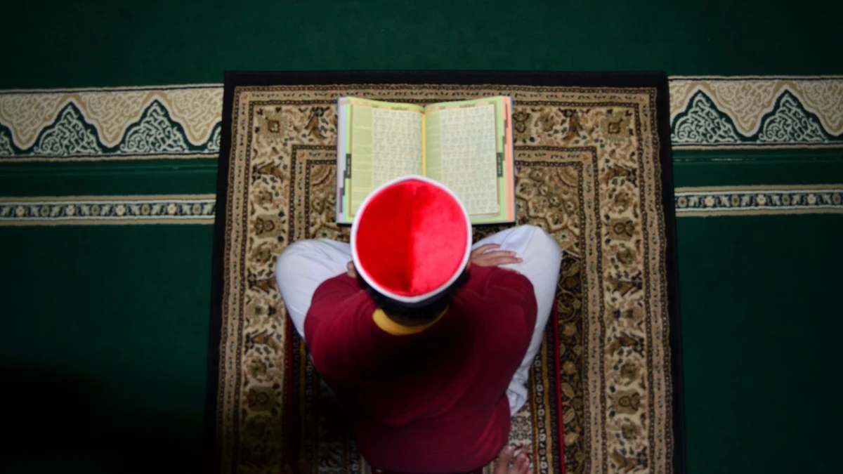Молитвы Рамадана: после иши совершается таравих, состоящий из 8 или 20 ракаатов – когда и как правильно совершать намазы с 22 марта по 21 апреля