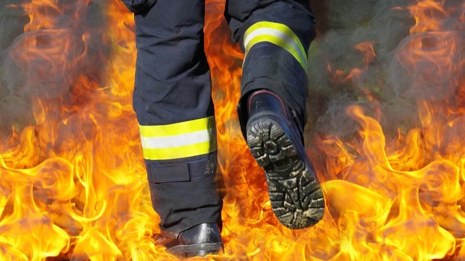 Главное условие – 15 лет стажа для спасателей и 25 лет для пожарных. Фото: pixabay.com