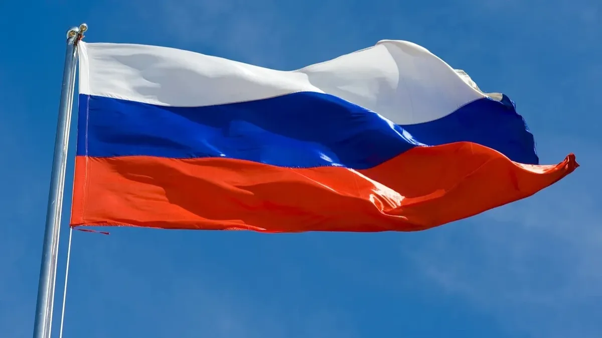 Гимн России теперь будет звучать во всех школах перед началом уроков