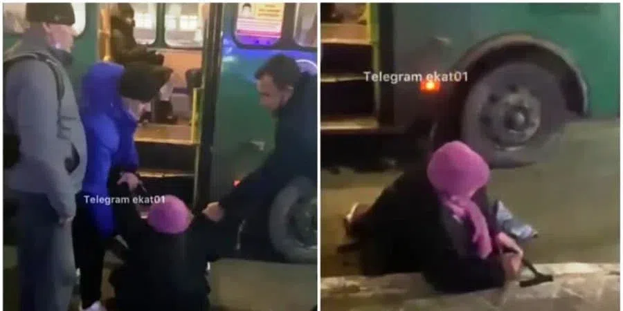 Пожилую пассажирку с тростью выволокли из автобуса и бросили на землю в Екатеринбурге
