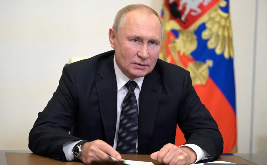 Путин приказал выплатить блокадникам по 50 000 рублей единовременно