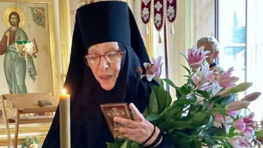 В монахини постриглась известная российская актриса Екатерина Васильева