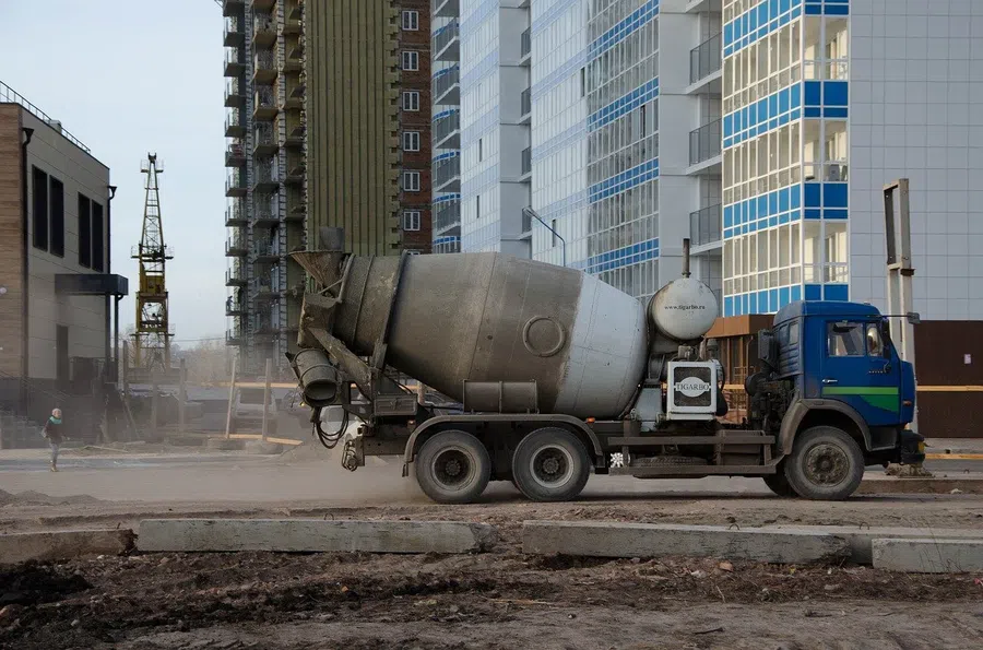 Власти Москвы проработают план по отказу от мигрантов на стройках