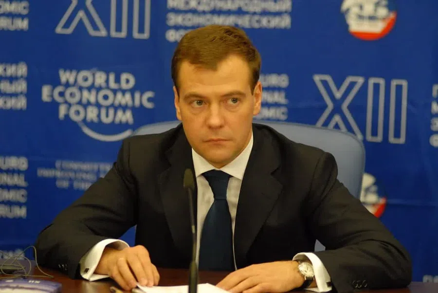 В России бесполезно вводить локдаун из-за коронавирус, заявил Дмитрий Медведев
