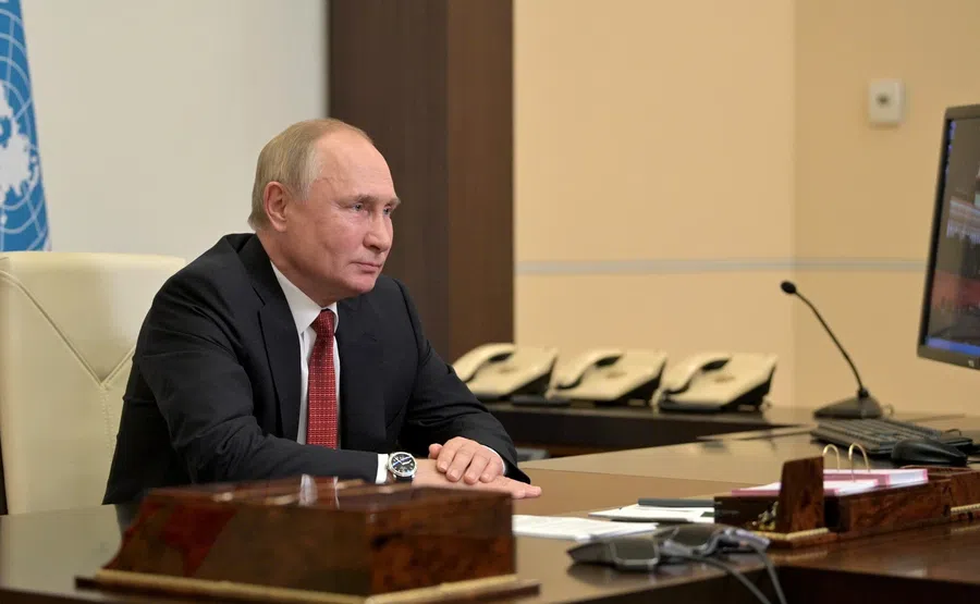 Путин и Байден больше часа обсуждали по телефону Украину. «Истерия о вторжении достигла апогея», оценили в Кремле