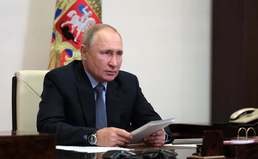 Путин поздравил школьников России с 1 сентября 2021