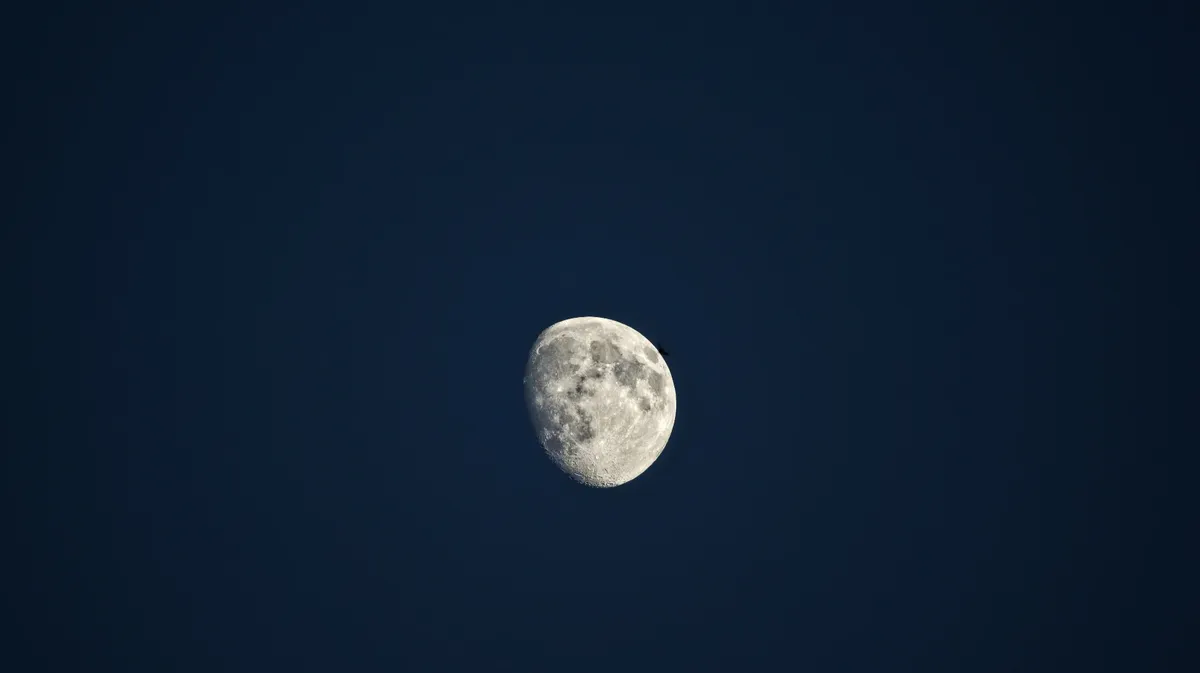 Все сбудется в луну «Скорпиона»: Как правильно загадать желание в Полнолуние и полное Лунное затмение 16 мая 2022 года
