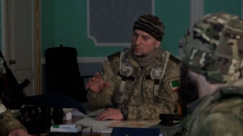 Рамзан Кадыров заявил о «масштабном наступлении» войск ЛНР и Чечни и показал это на видео. Более 100 украинцев запаниковали и тут же забыли дорогу в Донбасс