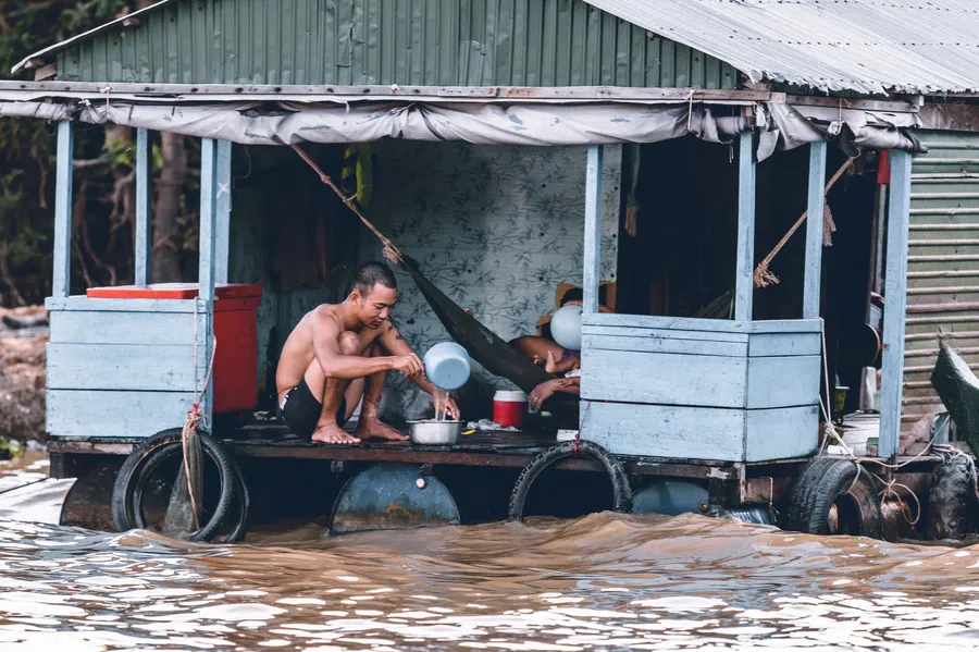 Трое россиян погибли в сильнейших наводнениях Германии