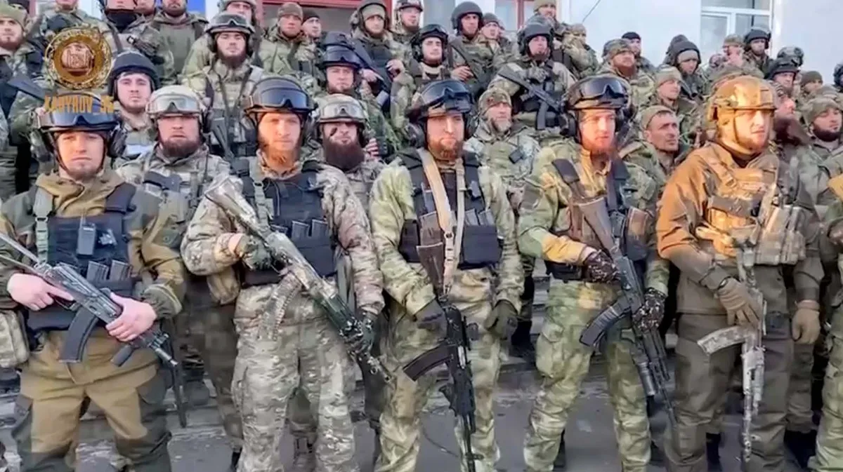 Очередной отряд добровольцев из Чечни отправился на Украину. Фото: скриншот с видео из телеграм-канала Рамзана Кадырова