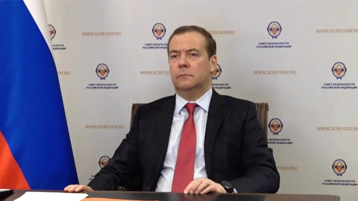 Медведев заявил, что через два года Украины может и не быть на карте мира. Фото: Соцсети