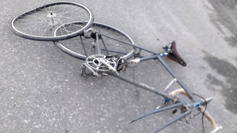 В Бердске в районе СНТ «Чайка» 39-летний «лихач» на Kia Ceed сбил пожилого велосипедиста