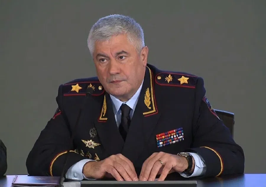 Глава МВД попросит Путина наградить лейтенанта, обезвредившего без оружия стрелка в московском МФЦ