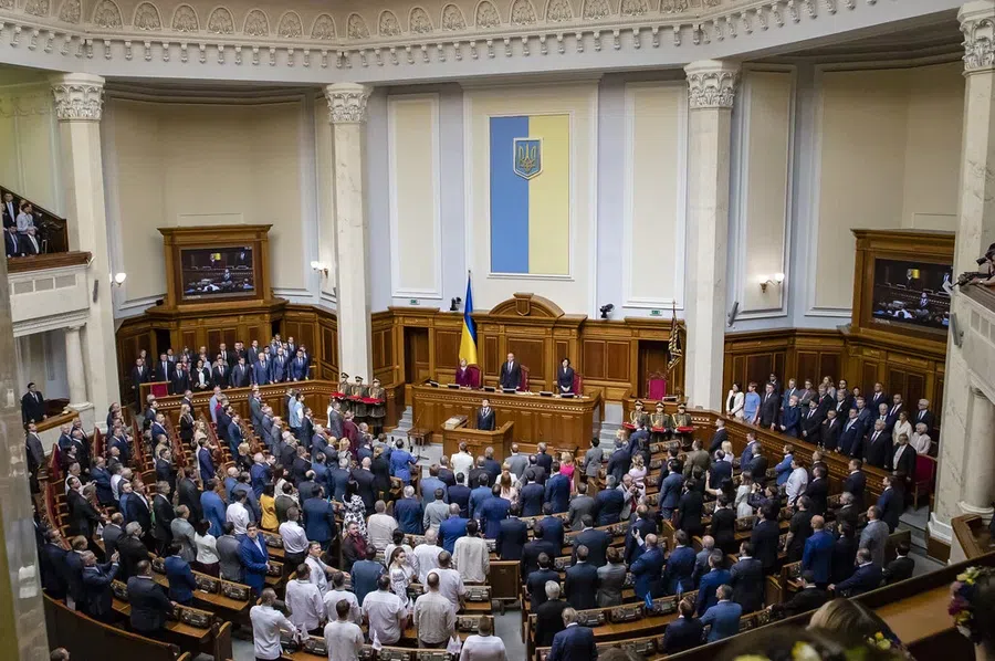 Рада одобрила мобилизацию на Украине и законы: за госизмену – пожизненное, российскую собственность – национализировать
