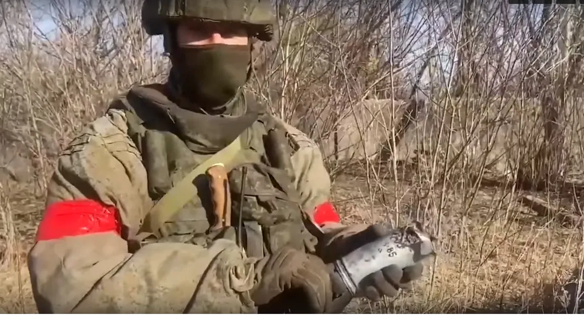 Российские военные инженеры находят мины и снаряды послу ухода ВСУ. Фото: скриншот с видео Минобороны