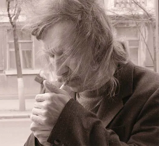 Поэт-метареалист Александр Еременко умер 21 июня 