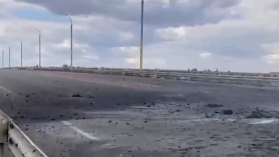 «На мост летели. Было громко»: Украинские войска выпустили 12 ракет по Антоновскому мосту в Херсоне