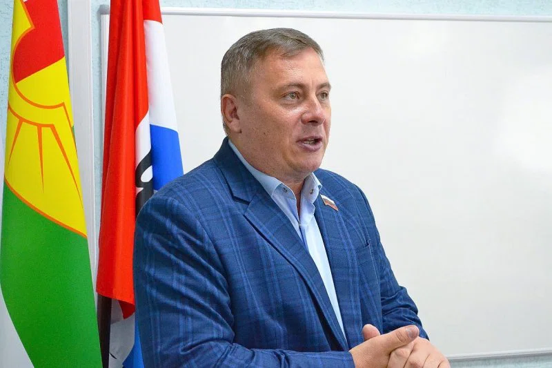 Суд продлил домашний арест депутату заксобрания Новосибирской области Глебу Поповцеву, подозреваемому в мошенничестве с зарплатой