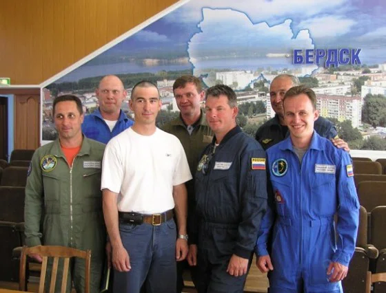 Отряд космонавтов проходил парашютную подготовку в Бердске 