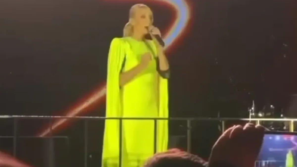 Орбакайте в желтом платье на концерте заявила о мире: Алла Пугачева похвалила дочь «Кристина умница» – видео