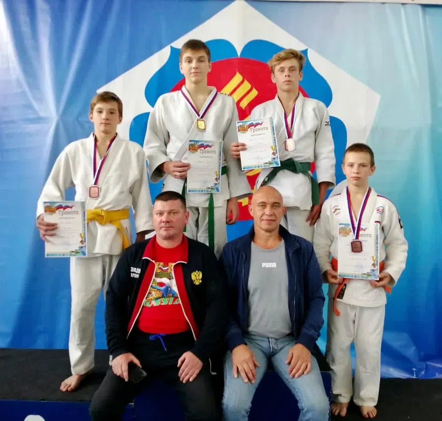 2 золотых и 3 бронзовых медали привезли дзюдоисты СШ "Олимп" в родной Бердск