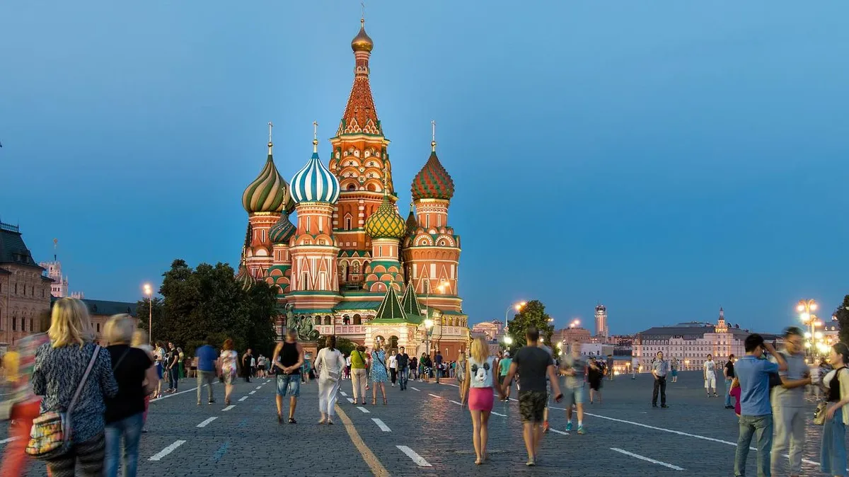 Москва мерзнет, и ее заливают дожди: прогноз погоды детально на июнь 2022 года – чем москвичи обидели погоду? 