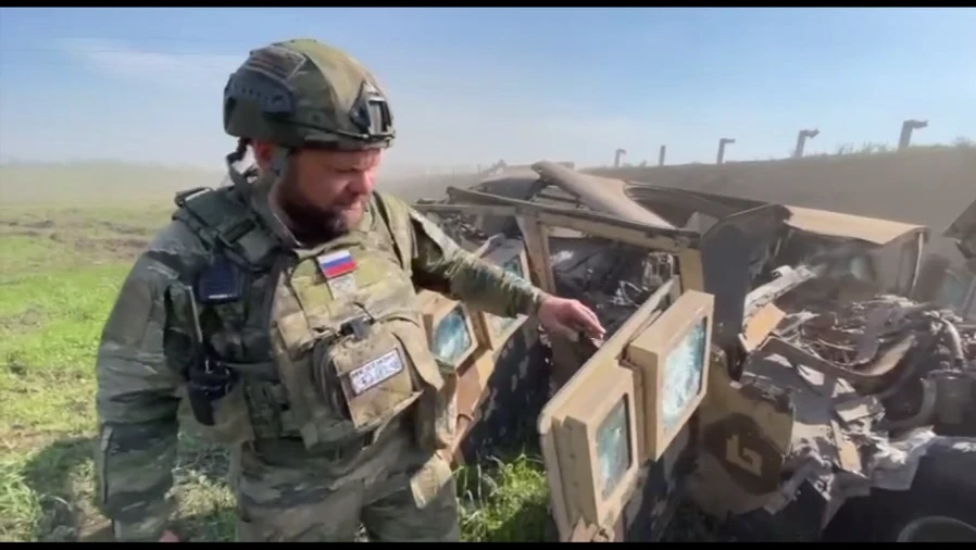 На видео видна американская бронированная техника, которую Запад щедро поставляет Украине. Фото: скриншот с видео Поддубного