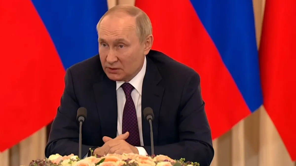 «Я поговорю с юристами, нужно ли указом завершать мобилизацию». Путин объявил об окончании мобилизации