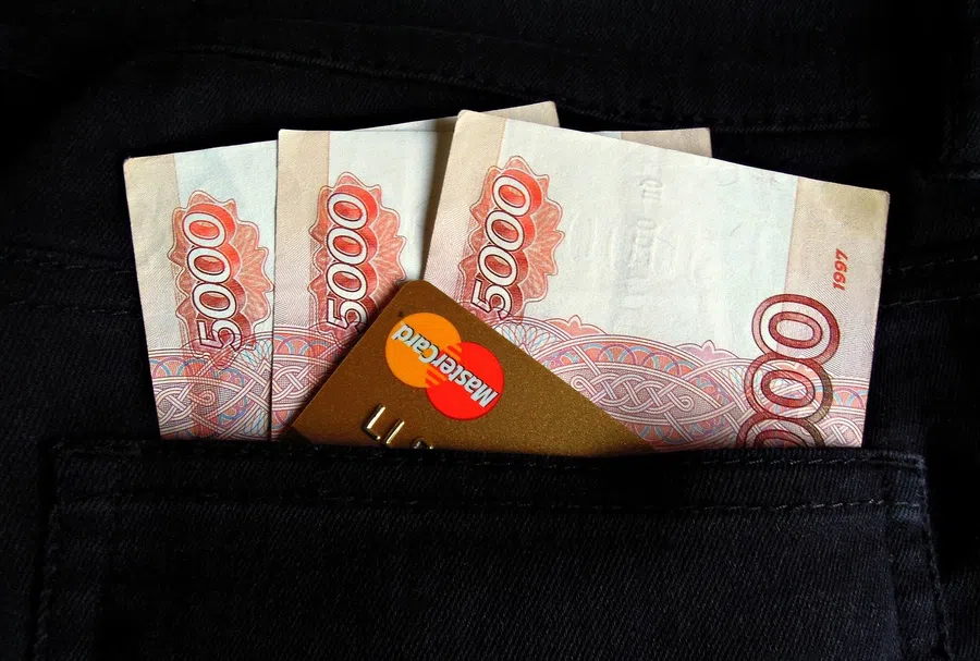 В России хотят повысить страховые взносы с зарплат выше 122 000 рублей