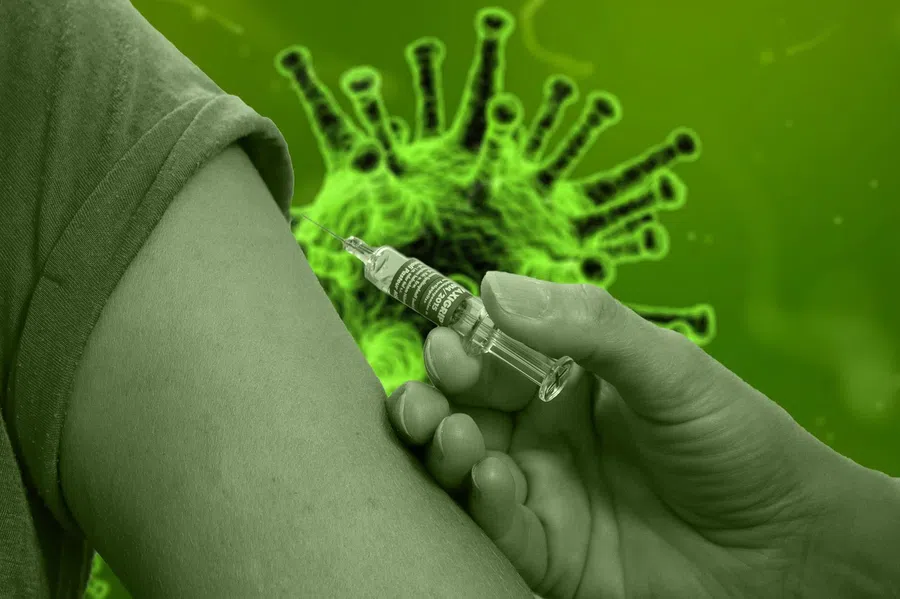 Насколько опасен коронавирус для вакцинированных людей?