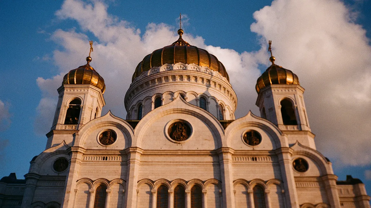 Во все православные праздники рекомендуется посещать церковь. Фото: Pexels.com